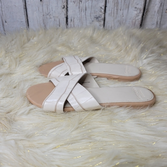 Abercrombie & Fitch Criss Cross Slide Sand… - Picture 4 of 8